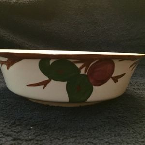 Franciscan Apple ware 9 "Round Serving Bowl